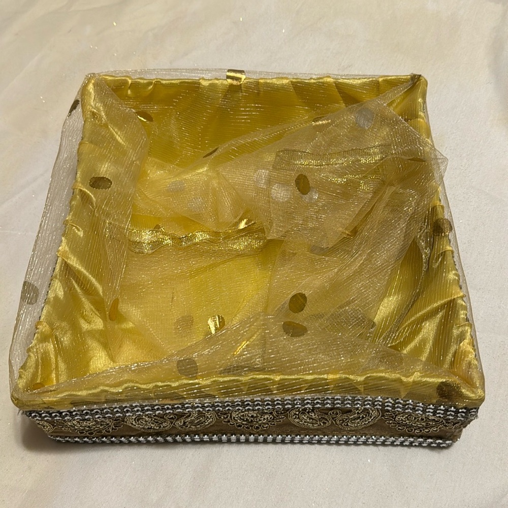 Gold/yellow gift basket
